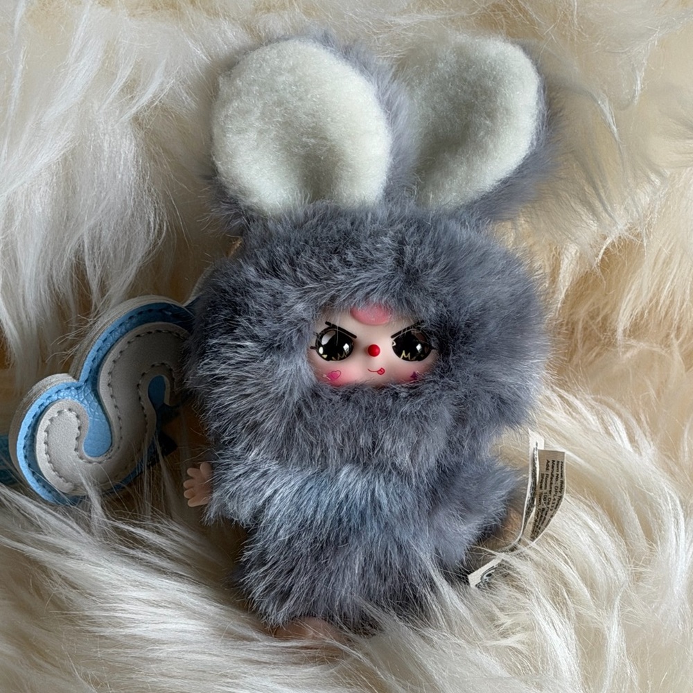 NIB Baby three super mini bunny letter S